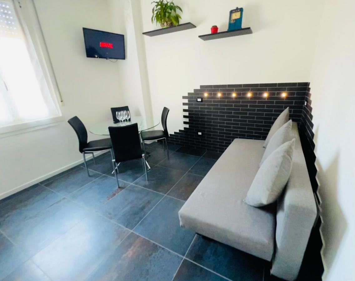 Апартаменти Blaxej, Nel Cuore Di Verona, Moderno Ed Elegante, 4 Posti Letto, Wi-Fi, Self Check In Екстер'єр фото