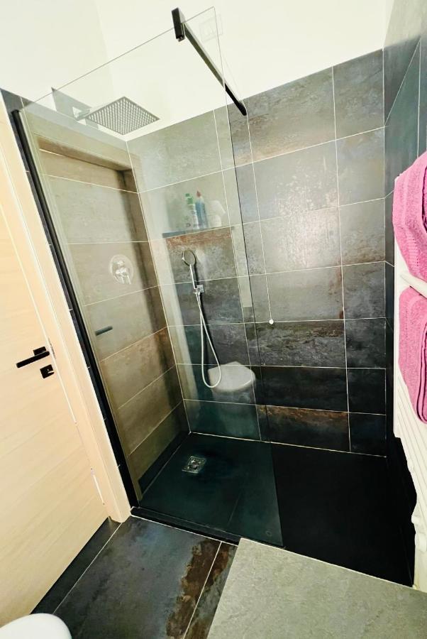 Апартаменти Blaxej, Nel Cuore Di Verona, Moderno Ed Elegante, 4 Posti Letto, Wi-Fi, Self Check In Екстер'єр фото